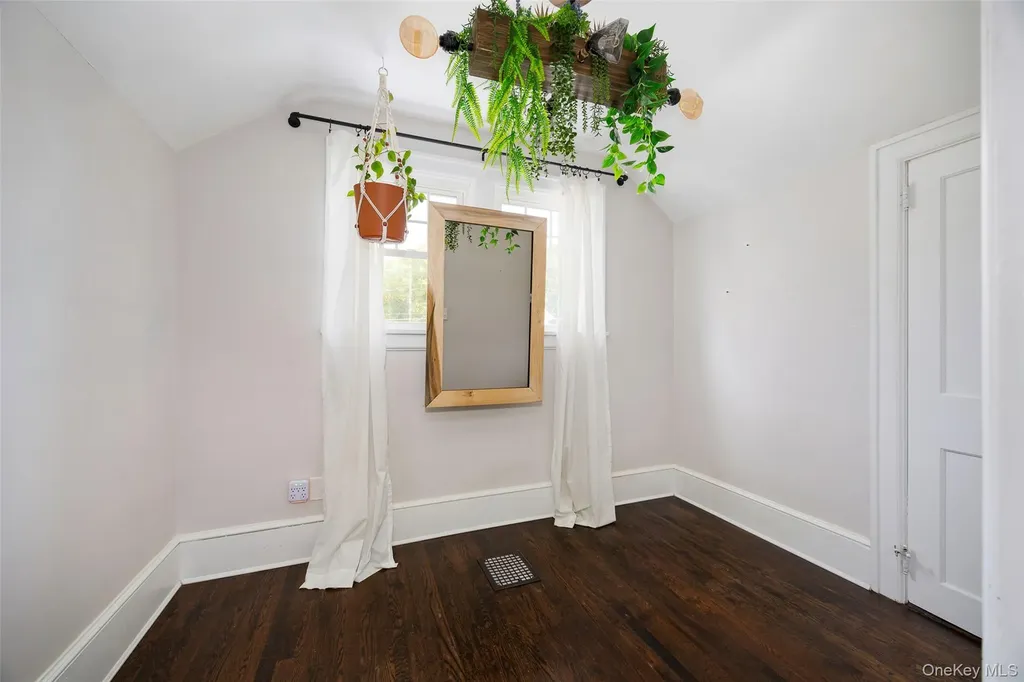 102 Innis Avenue Poughkeepsie NY 12601