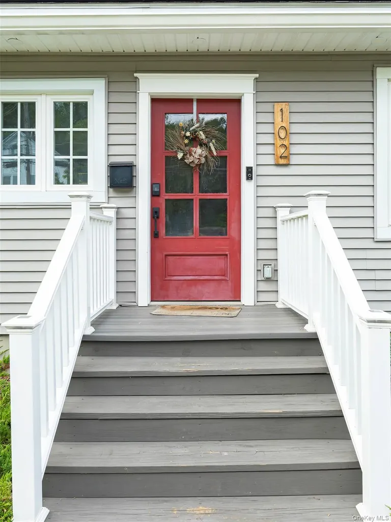 102 Innis Avenue Poughkeepsie NY 12601