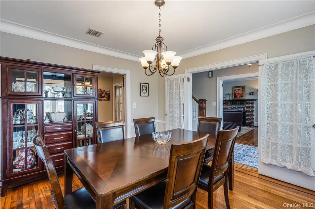 2 Derby Court Malverne NY 11565
