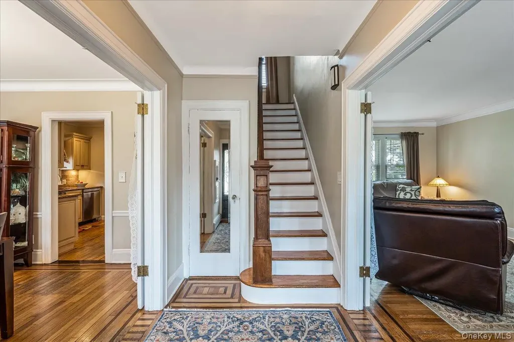 2 Derby Court Malverne NY 11565