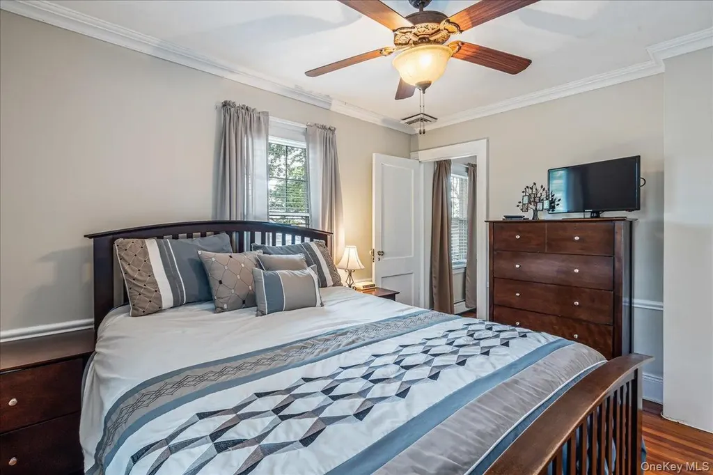 2 Derby Court Malverne NY 11565