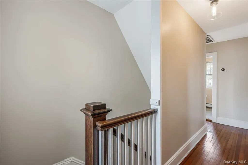 2 Derby Court Malverne NY 11565