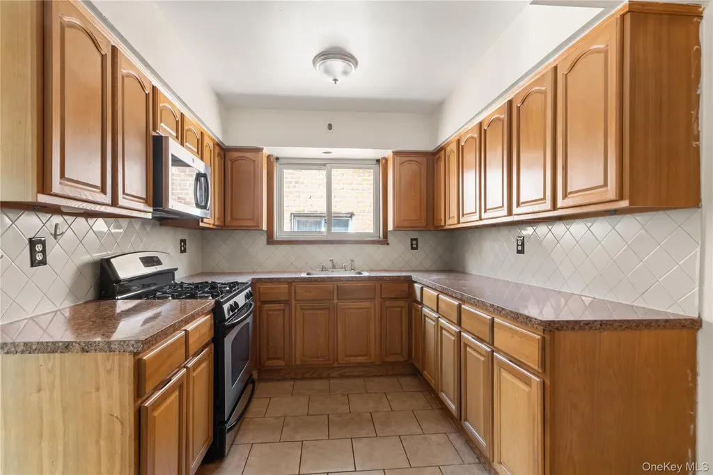 1163 Havemeyer Avenue Bronx NY 10462
