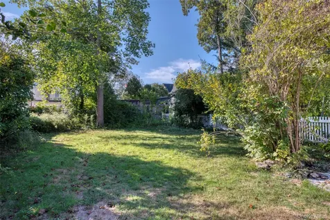 151 Central Avenue Greenport NY 11944