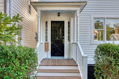 151 Central Avenue Greenport NY 11944