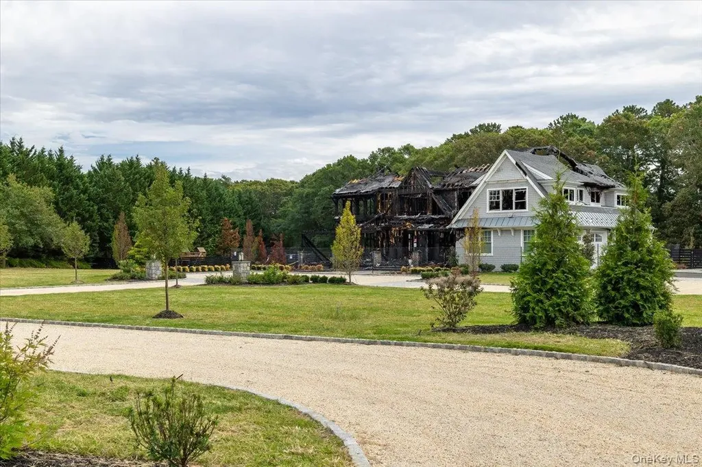 1535 Middle Road Calverton NY 11933