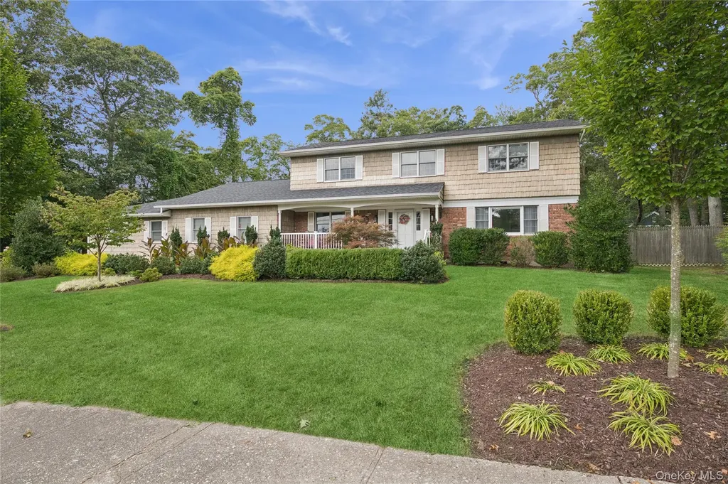 75 E Moriches Boulevard Eastport NY 11941