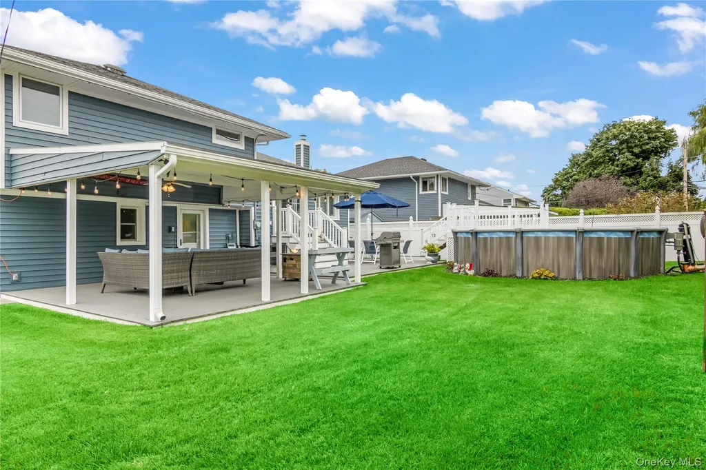 8 Gates Avenue Plainview NY 11803