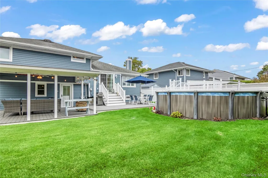 8 Gates Avenue Plainview NY 11803
