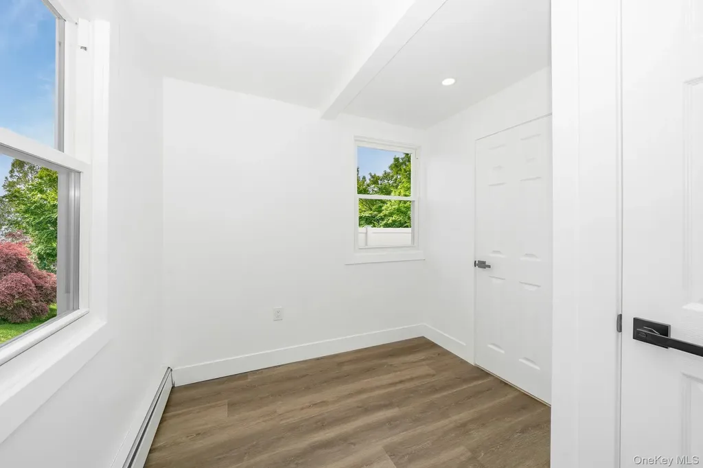 24 Calvert Avenue West Babylon NY 11704