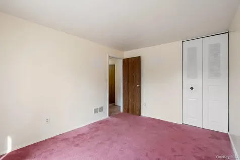 41 Iris Circle Beacon NY 12508