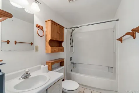 41 Iris Circle Beacon NY 12508