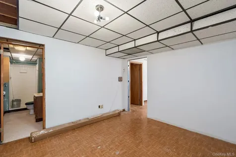 41 Iris Circle Beacon NY 12508