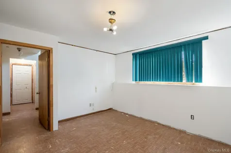 41 Iris Circle Beacon NY 12508