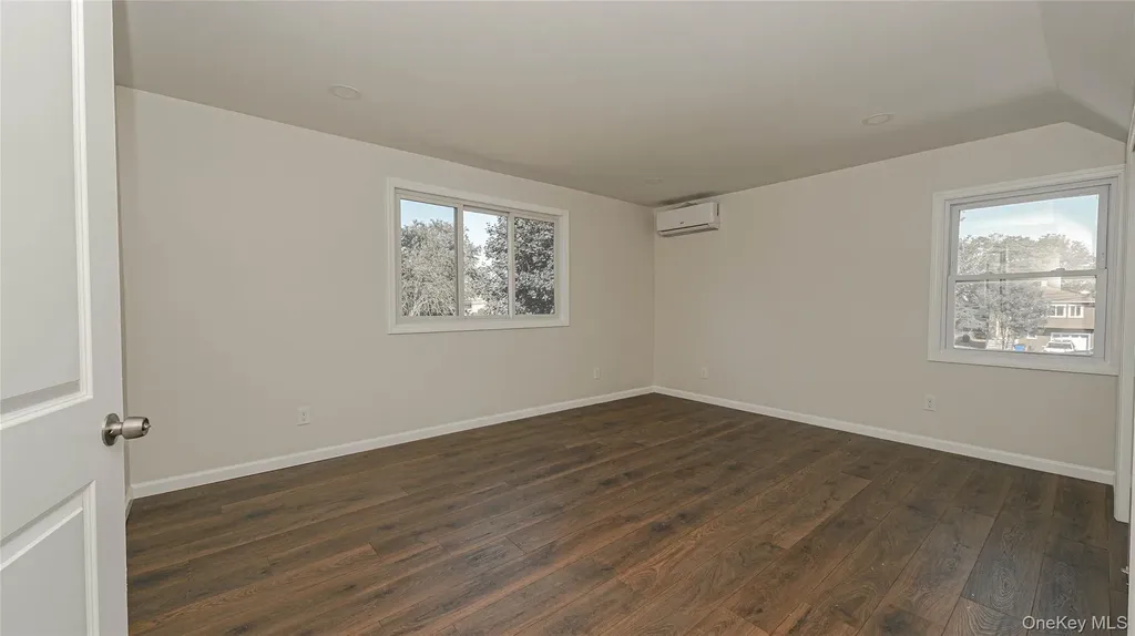 786 4th Avenue Bay Shore NY 11706