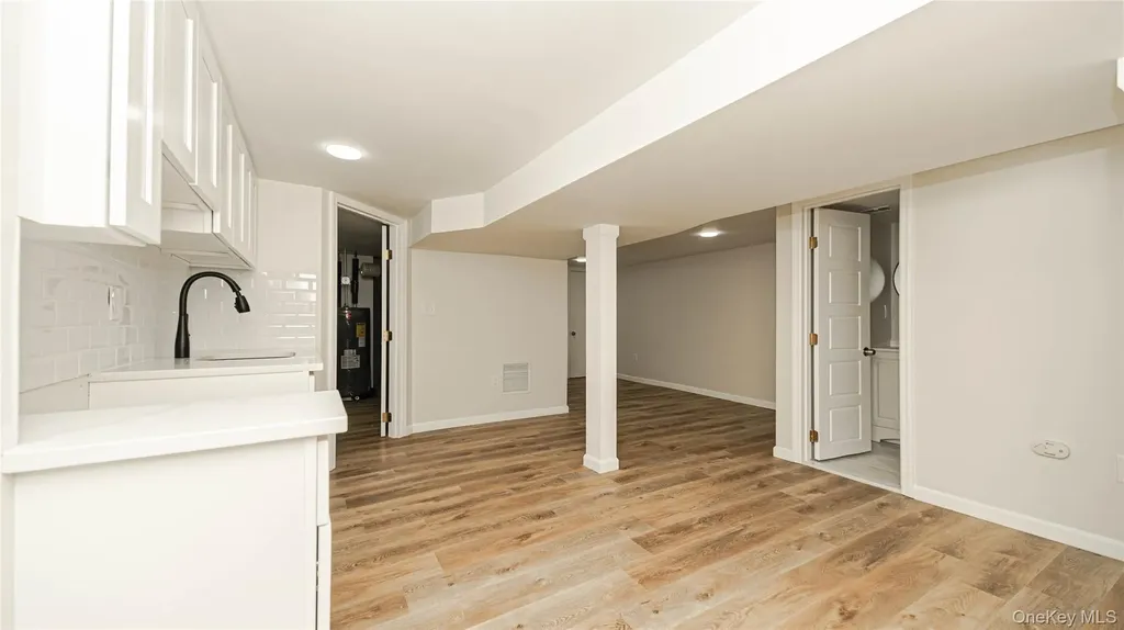 786 4th Avenue Bay Shore NY 11706