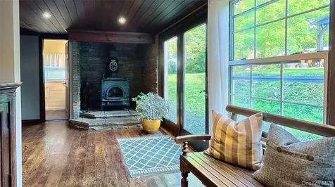 10 Stagecoach Lane Amenia NY 12501