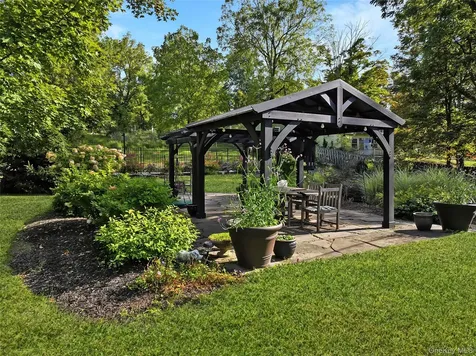 10 Stagecoach Lane Amenia NY 12501