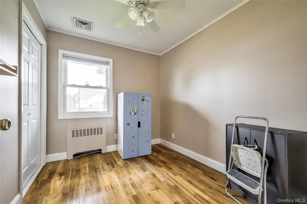 11 Jamaica Avenue Plainview NY 11803