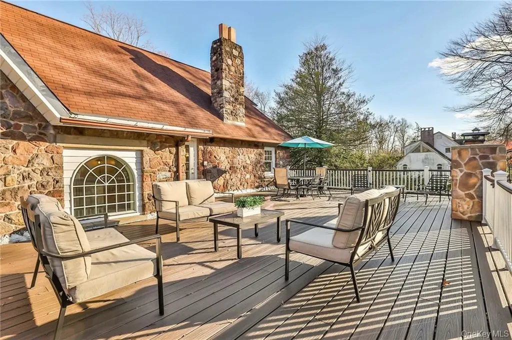 245 E Townline Road West Nyack NY 10994