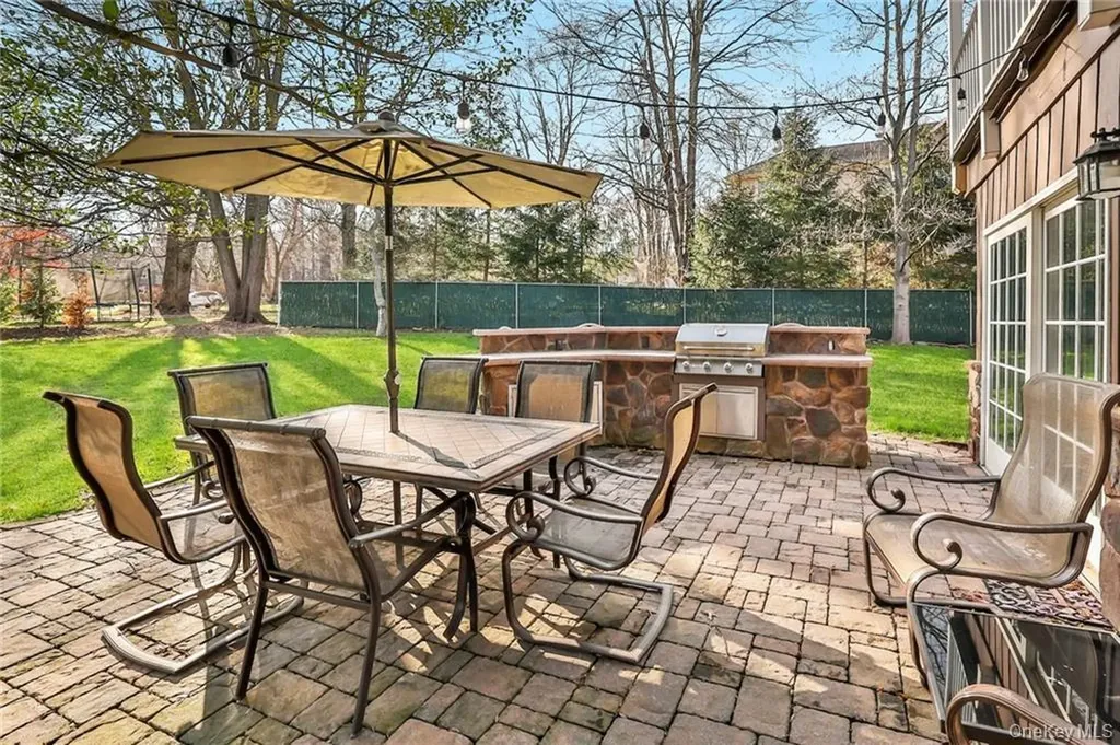 245 E Townline Road West Nyack NY 10994