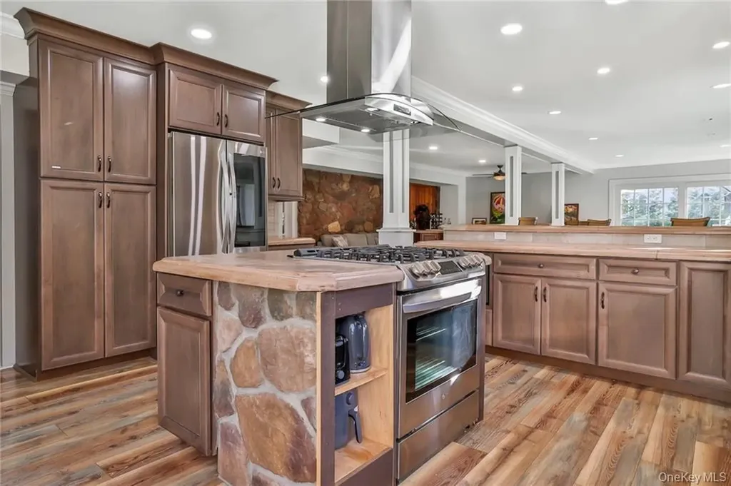 245 E Townline Road West Nyack NY 10994