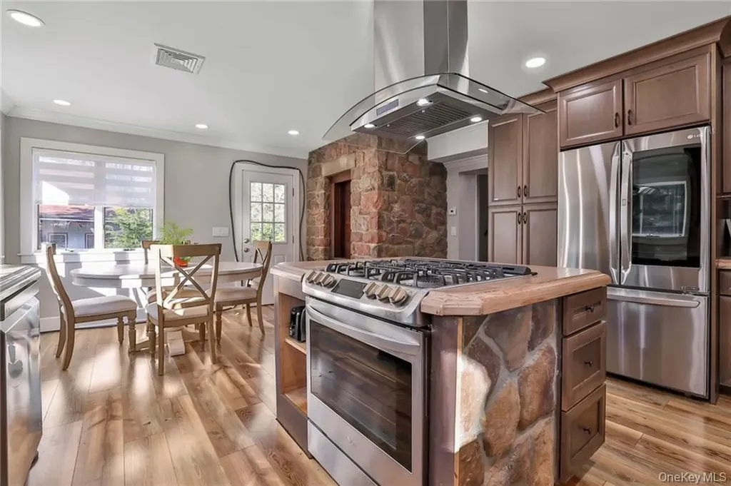 245 E Townline Road West Nyack NY 10994