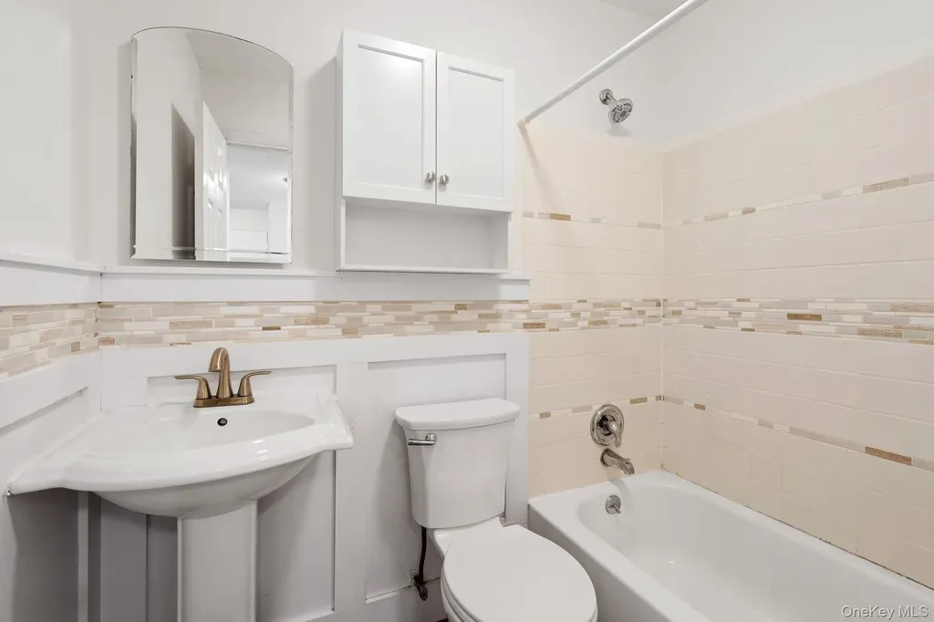 614 Cherry Hill Drive Poughkeepsie NY 12603