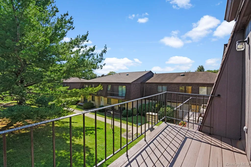 614 Cherry Hill Drive Poughkeepsie NY 12603