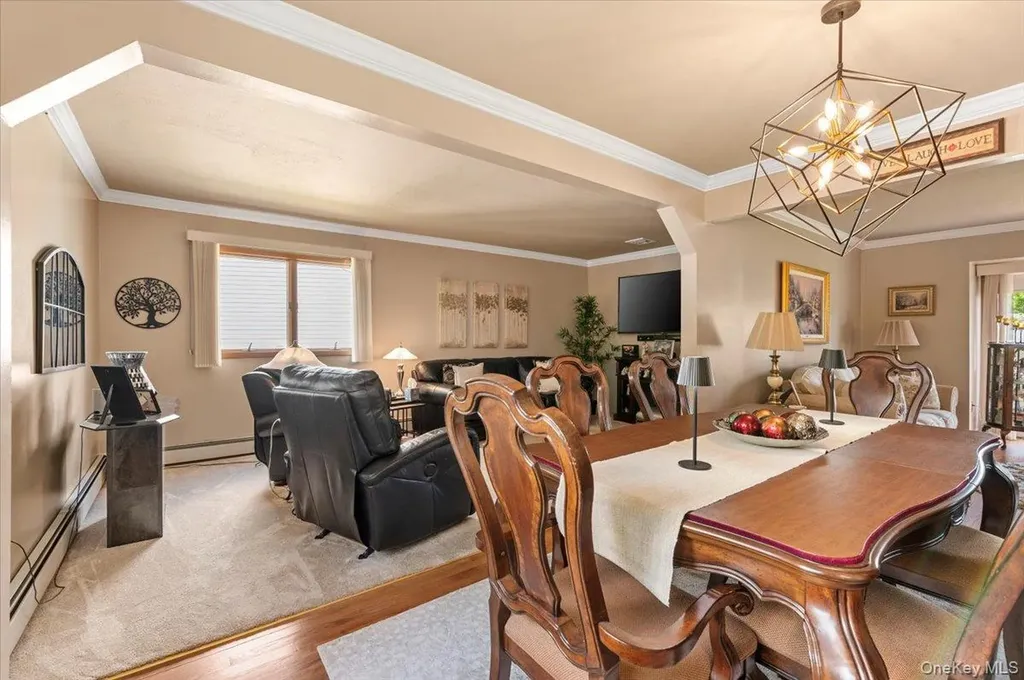 24 S Windhorst Avenue Bethpage NY 11714
