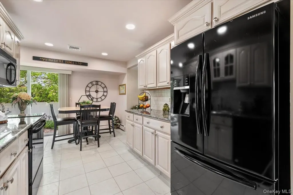 24 S Windhorst Avenue Bethpage NY 11714