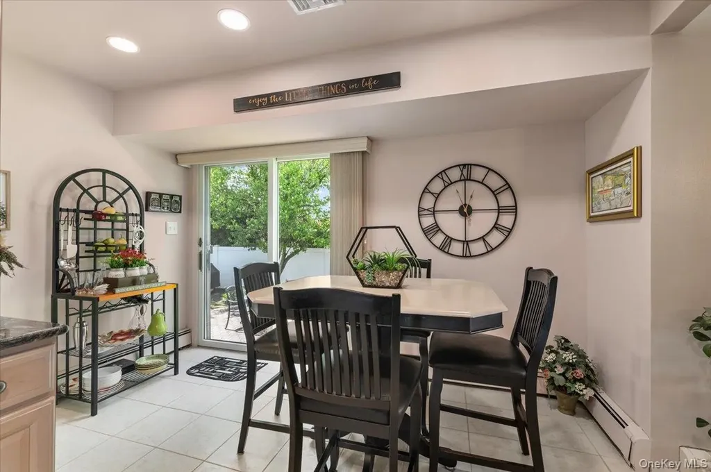 24 S Windhorst Avenue Bethpage NY 11714