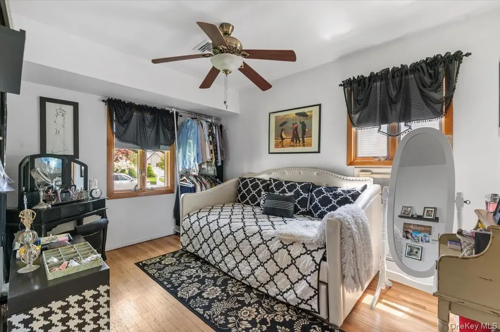 24 S Windhorst Avenue Bethpage NY 11714