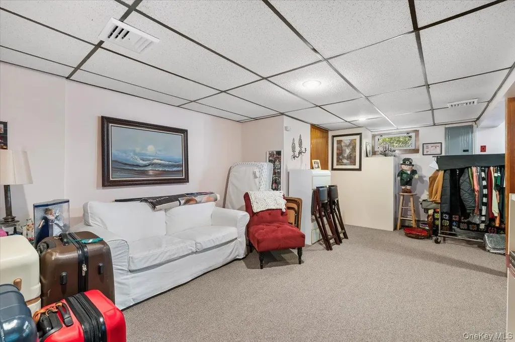 24 S Windhorst Avenue Bethpage NY 11714