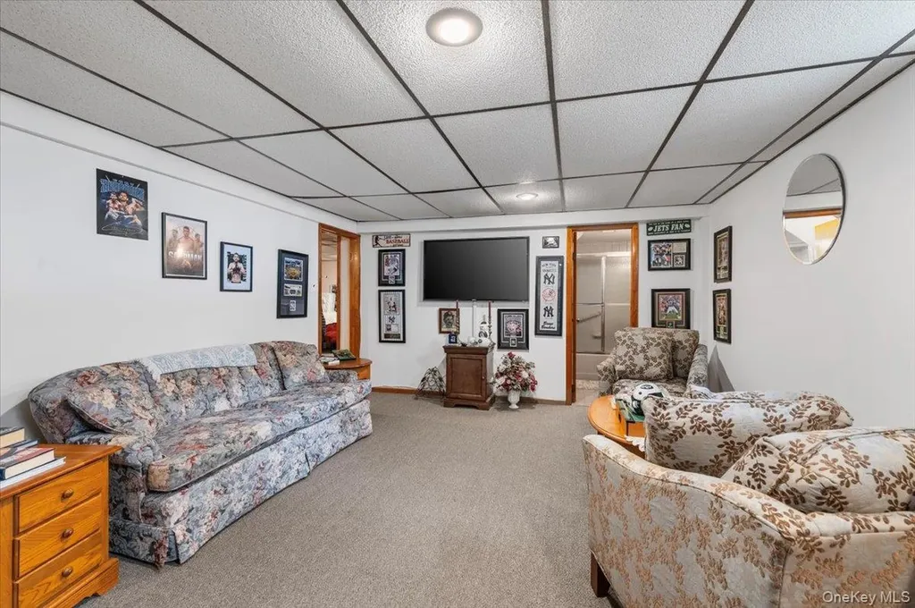 24 S Windhorst Avenue Bethpage NY 11714