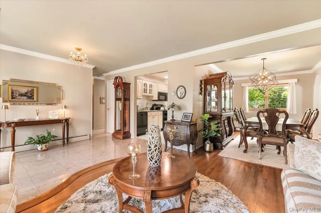 24 S Windhorst Avenue Bethpage NY 11714