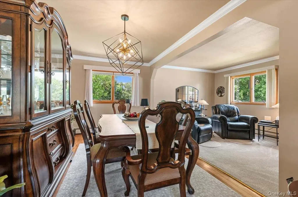 24 S Windhorst Avenue Bethpage NY 11714