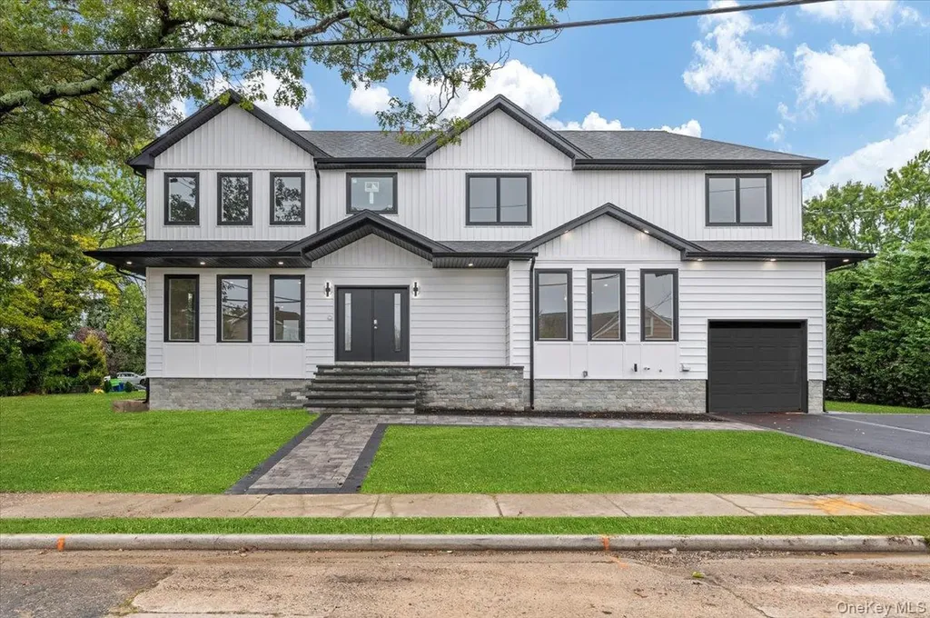 1028 E Broadway Woodmere NY 11598