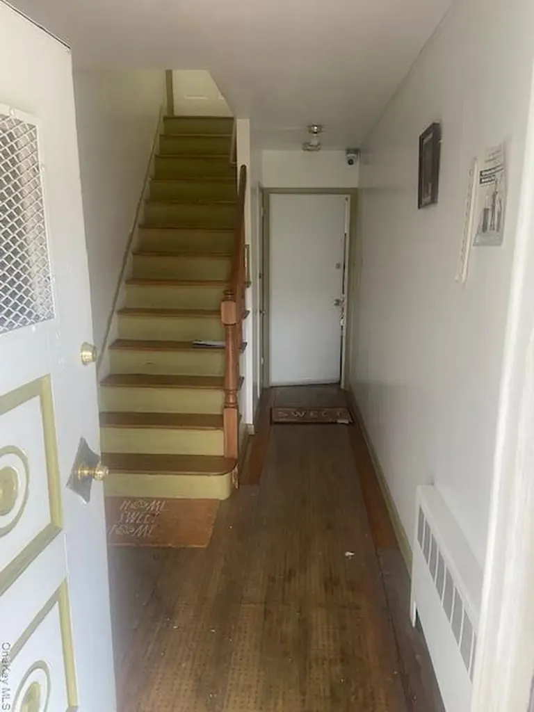 947 E 229th Street Bronx NY 10466