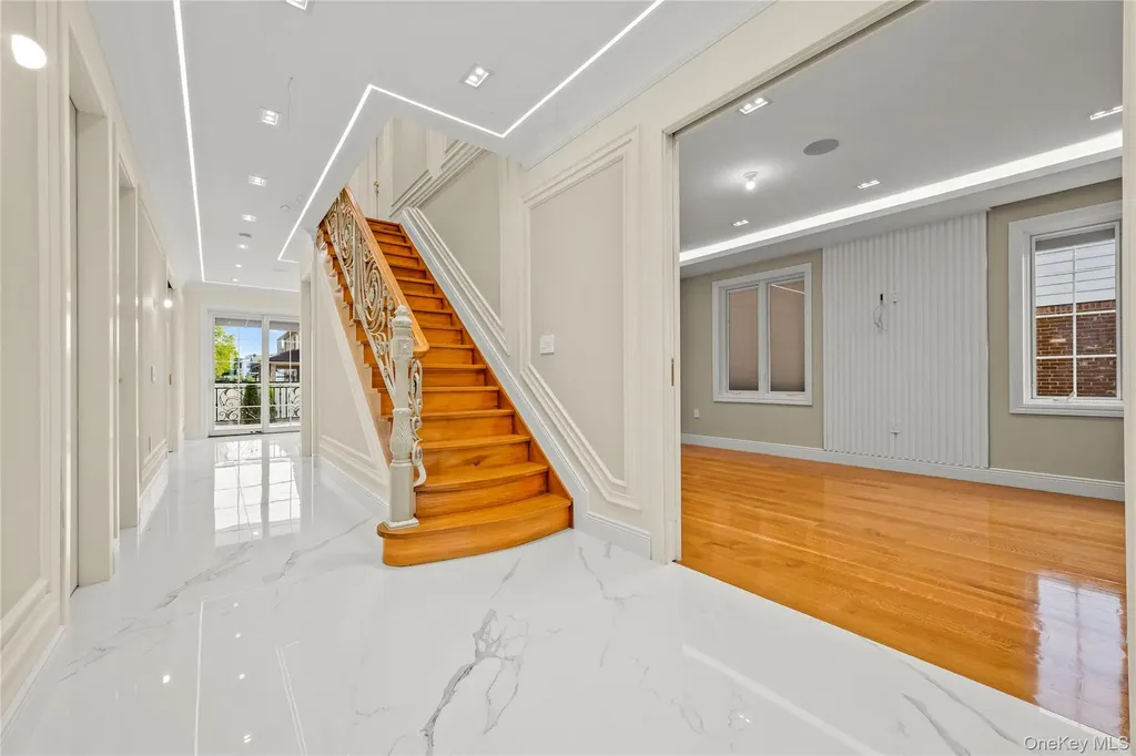 18108 69th Avenue Fresh Meadows NY 11365