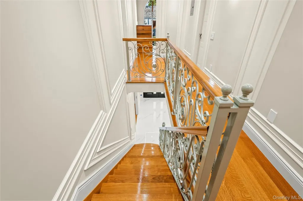18108 69th Avenue Fresh Meadows NY 11365