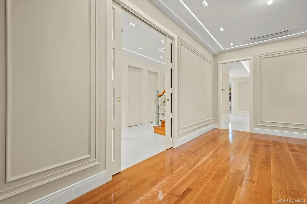 18108 69th Avenue Fresh Meadows NY 11365