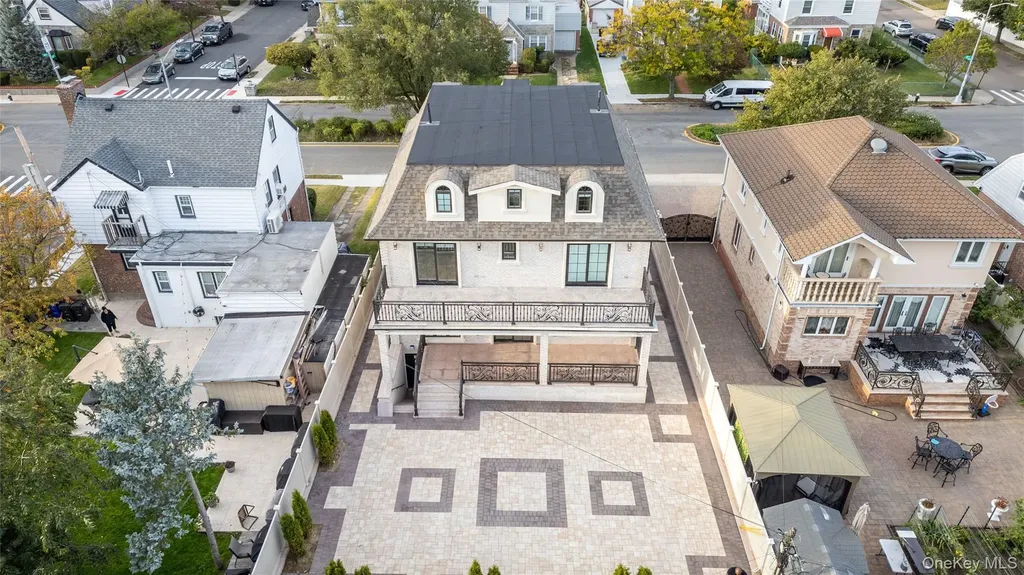 18108 69th Avenue Fresh Meadows NY 11365