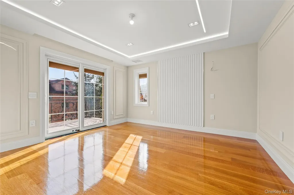 18108 69th Avenue Fresh Meadows NY 11365