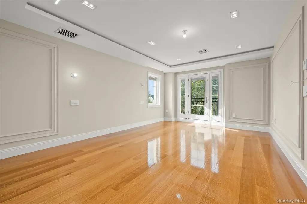 18108 69th Avenue Fresh Meadows NY 11365