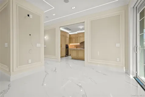 18108 69th Avenue Fresh Meadows NY 11365