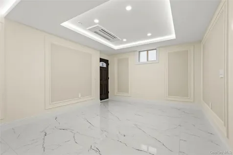 18108 69th Avenue Fresh Meadows NY 11365