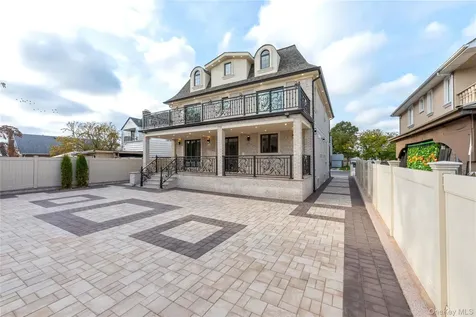 18108 69th Avenue Fresh Meadows NY 11365