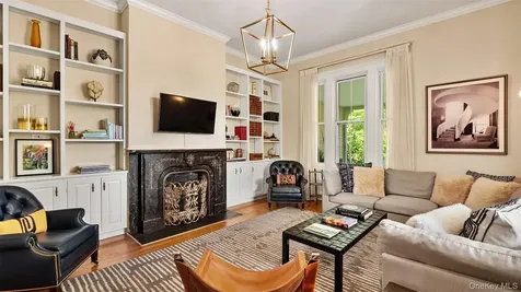 4317 Ny 23 Hudson NY 12534