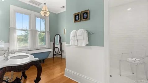 4317 Ny 23 Hudson NY 12534